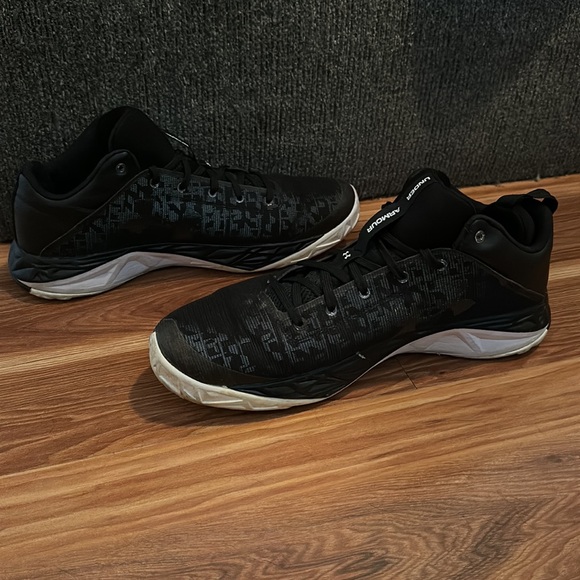 Under Armour Other - Under Armour men’s athletic black shoes size 10.5
